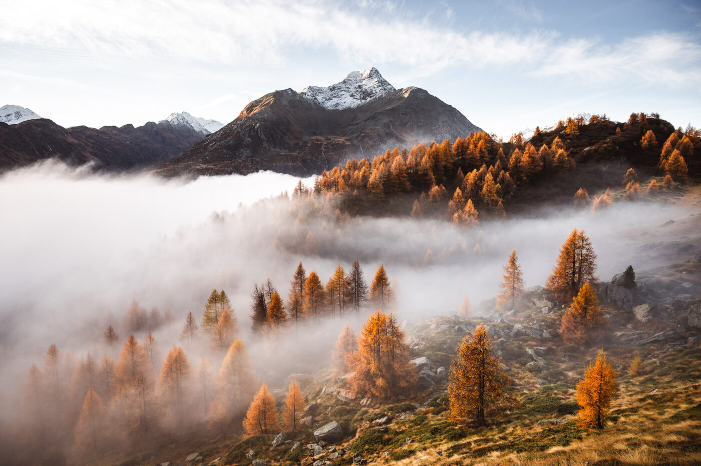 Niels Oberson Tourismus Fotograf Landschaft Engadin Silsersee Nebel Herbst